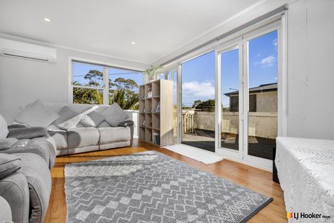 Photo of property in 88 Vodanovich Road, Te Atatu South, Auckland, 0610