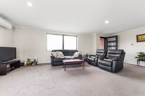 Photo of property in 55 Tiriwa Drive, Massey, Auckland, 0614