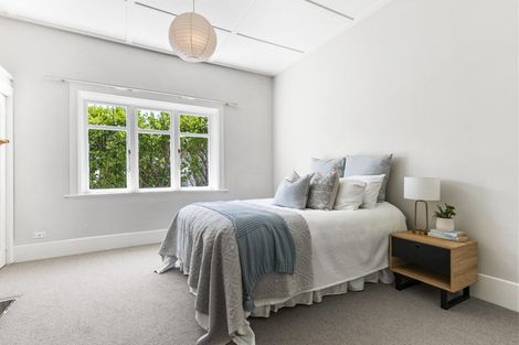 Photo of property in 17 Waikowhai Street, Ngaio, Wellington, 6035