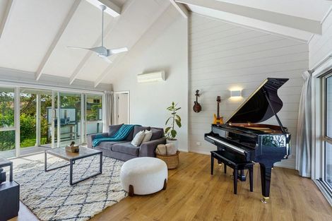 Photo of property in 175 Raumati Road, Raumati Beach, Paraparaumu, 5032