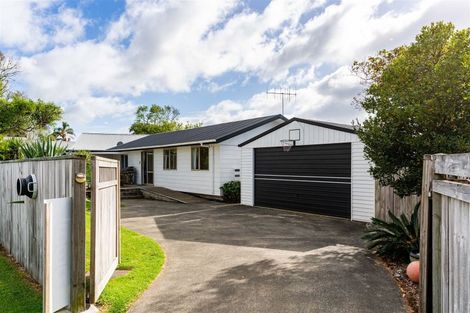 Photo of property in 5 South Road, Waipu, 0510