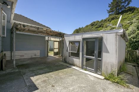 Photo of property in 19 Sunny Grove, Wainuiomata, Lower Hutt, 5014