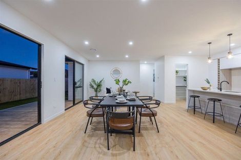 Photo of property in 9 Cutfield Lane, Kumeu, 0810