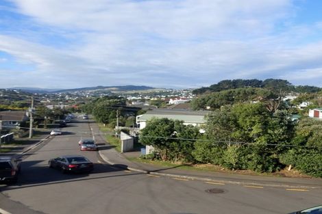 Photo of property in 32 Arapiko Street, Johnsonville, Wellington, 6037