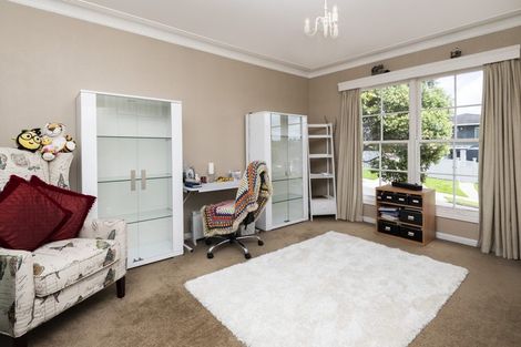 Photo of property in 20 Granger Road, Cockle Bay, Auckland, 2014