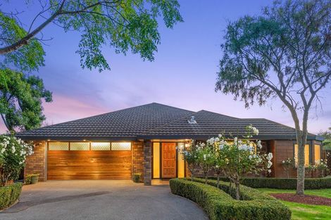 Photo of property in 2 Rosebank Grove, Waikanae, 5036