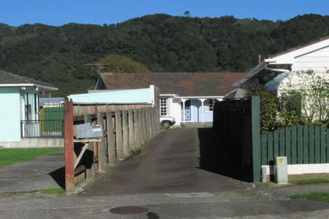 Photo of property in 3 Kawatiri Grove, Wainuiomata, Lower Hutt, 5014