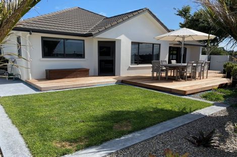 Photo of property in 186 Heta Road, Highlands Park, New Plymouth, 4312