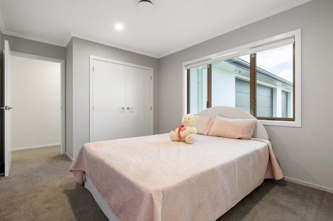 Photo of property in 18 Batten Drive, Flagstaff, Hamilton, 3210