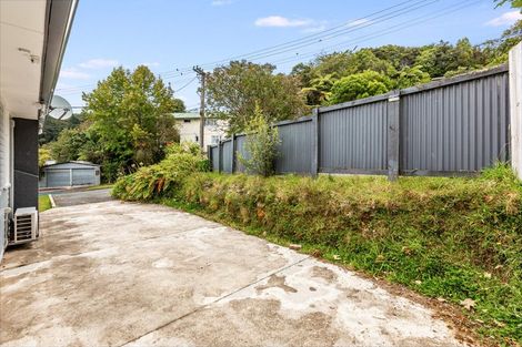 Photo of property in 16 Rintoul Grove, Stokes Valley, Lower Hutt, 5019