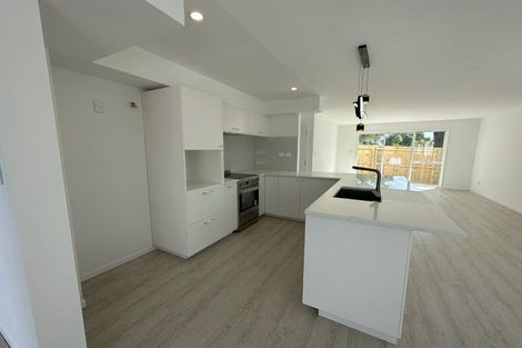 Photo of property in 2a Northgrove Avenue, Hillcrest, Auckland, 0627