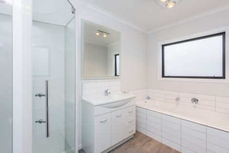 Photo of property in 10 Reubens Farm Lane, Taita, Lower Hutt, 5011