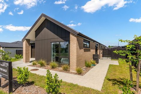 Photo of property in 4 Manaakitia Road, Karaka, 2124