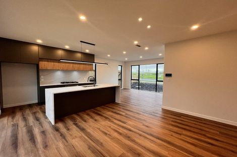 Photo of property in 10 Kobe Street, Karaka, 2580