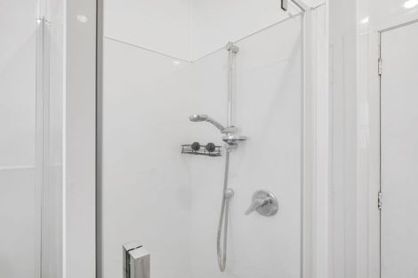 Photo of property in 556b Queen Street East, Levin, 5510