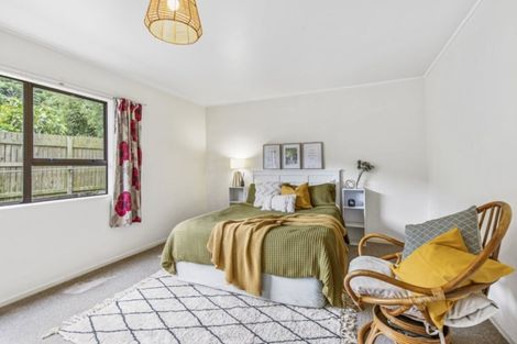 Photo of property in 72a Newlands Road, Newlands, Wellington, 6037