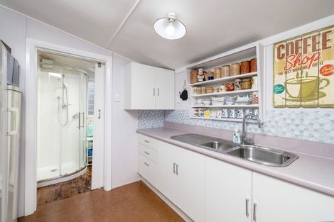 Photo of property in 28 Leonard Street, Waimate, 7924