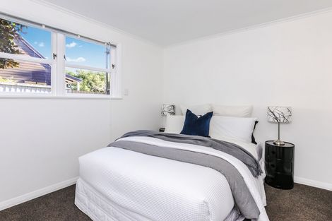 Photo of property in 31 Royal View Road, Te Atatu South, Auckland, 0610