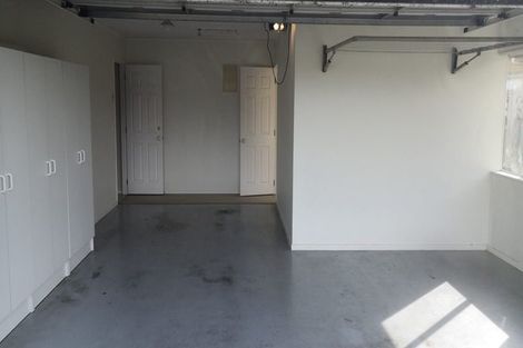 Photo of property in 10 Trovare Place, Golflands, Auckland, 2013