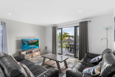 Photo of property in 13 Jack Boyd Drive, Mangawhai Heads, Mangawhai, 0573