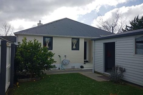 Photo of property in 11 Savage Crescent, Upper Hutt Central, Upper Hutt, 5018