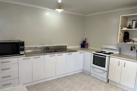 Photo of property in 25 Elder Place, Massey, Auckland, 0614