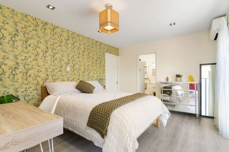 Photo of property in 11 Saint Remy Lane, Redcliffs, Christchurch, 8081