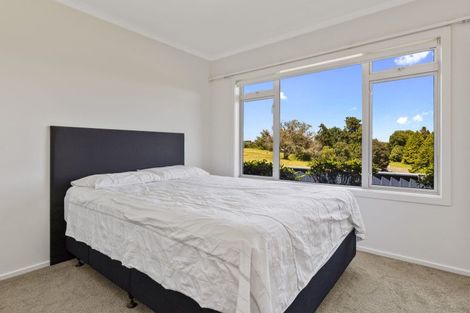 Photo of property in 5 Pukenamu Road, Rainbow Point, Taupo, 3330