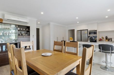 Photo of property in 110 Omokoroa Road, Omokoroa, 3114