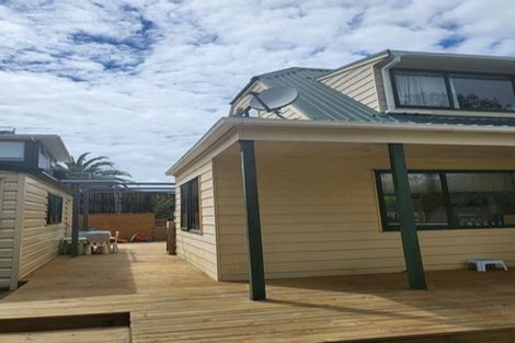 Photo of property in 1/6 Carlisle Road, Browns Bay, Auckland, 0630