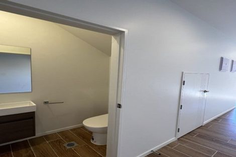 Photo of property in 5 Aramata Road, Papakura, 2110