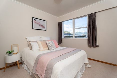 Photo of property in 13 Mclellan Street, Tawa, Wellington, 5028