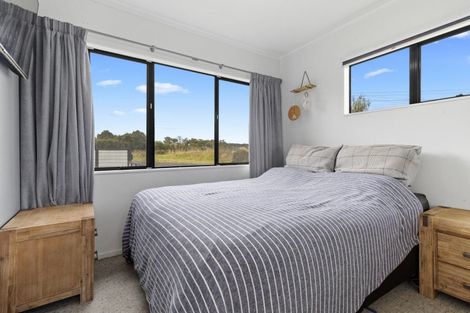 Photo of property in 24 Cemetery Road, Waiuku, 2123