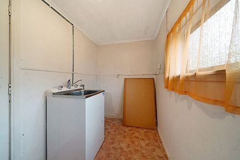 Photo of property in 60 Hillsborough Road, Hillsborough, Auckland, 1042