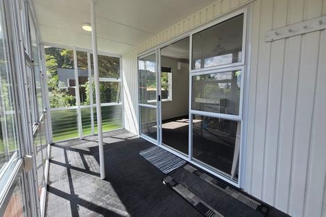 Photo of property in 470e Stokes Valley Road, Stokes Valley, Lower Hutt, 5019
