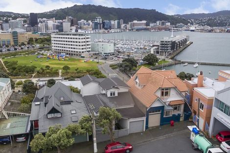 Photo of property in 65 Roxburgh Street, Mount Victoria, Wellington, 6011