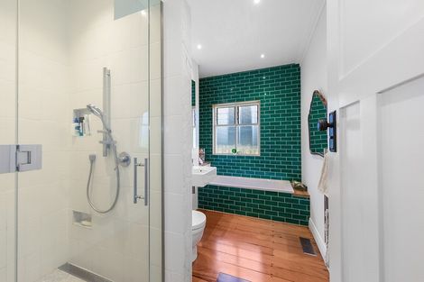 Photo of property in 42 West View Road, Westmere, Auckland, 1022