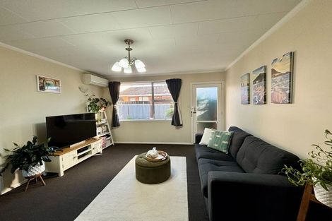 Photo of property in 3/5 Division Street, Riccarton, Christchurch, 8041