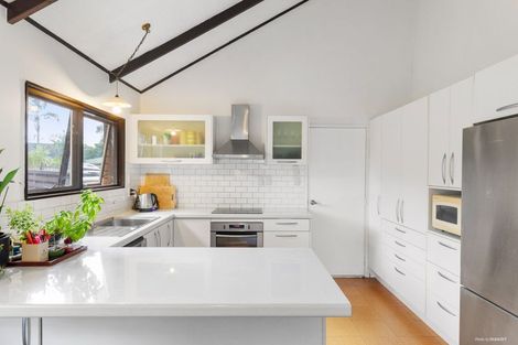 Photo of property in 2/129 Chivalry Road, Glenfield, Auckland, 0629