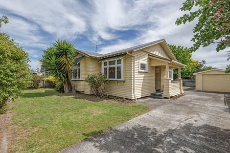 Photo of property in 6 Kowhai Avenue, Takaro, Palmerston North, 4410