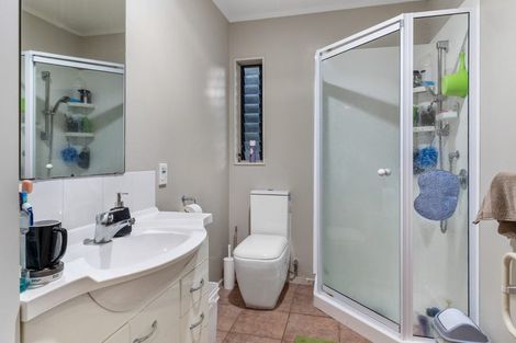 Photo of property in 58 Garton Drive, Massey, Auckland, 0614