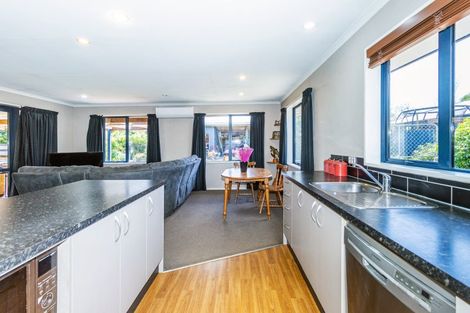 Photo of property in 27 South Terrace Road, Geraldine, 7930