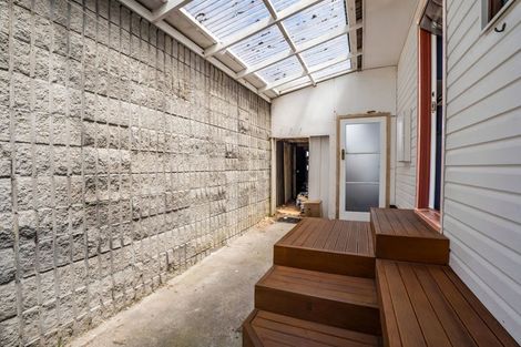 Photo of property in 5 Titoki Place, Inglewood, 4330