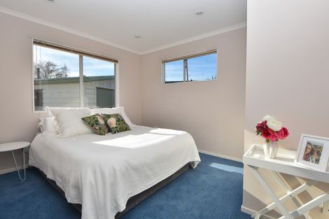 Photo of property in 10a Deller Drive, Carterton, 5713