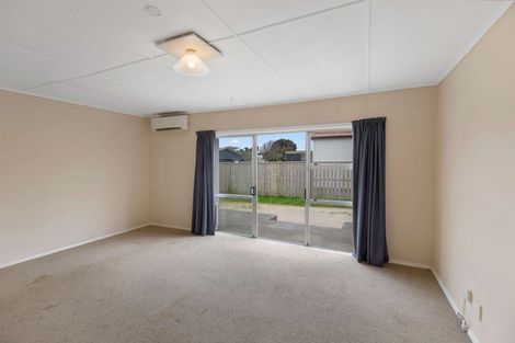 Photo of property in 27 Wilson Street, Waverley, 4510