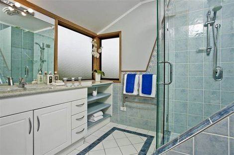 Photo of property in 6 Shiloh Way, Greenhithe, Auckland, 0632