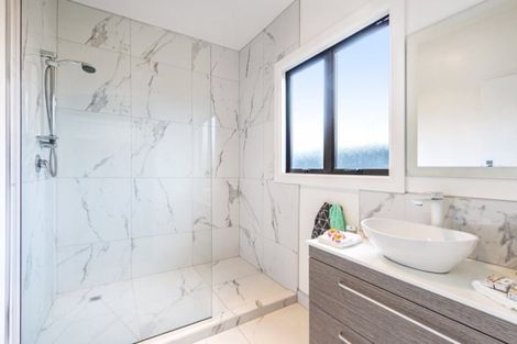 Photo of property in 215 Main North Road, Redwood, Christchurch, 8051