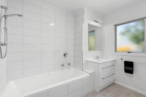 Photo of property in 6 Gothic Place, Ilam, Christchurch, 8041