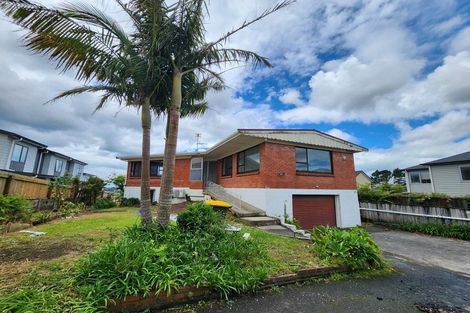 Photo of property in 619 Glenfield Road, Totara Vale, Auckland, 0629