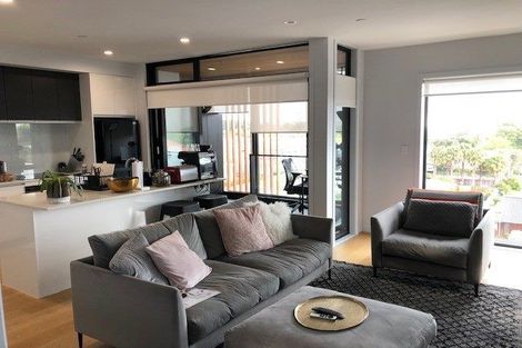 Photo of property in Frank Sargeson Apts, 503/80 Anzac Street, Takapuna, Auckland, 0622